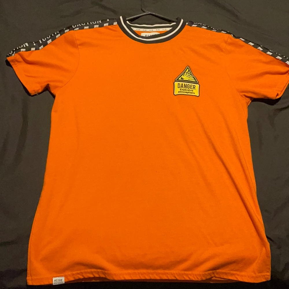 Men’s t-shirt
